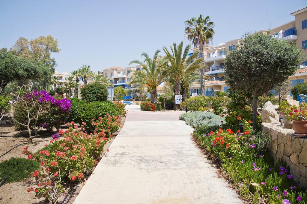 King'S Palace Apartment Pafos Exterior foto