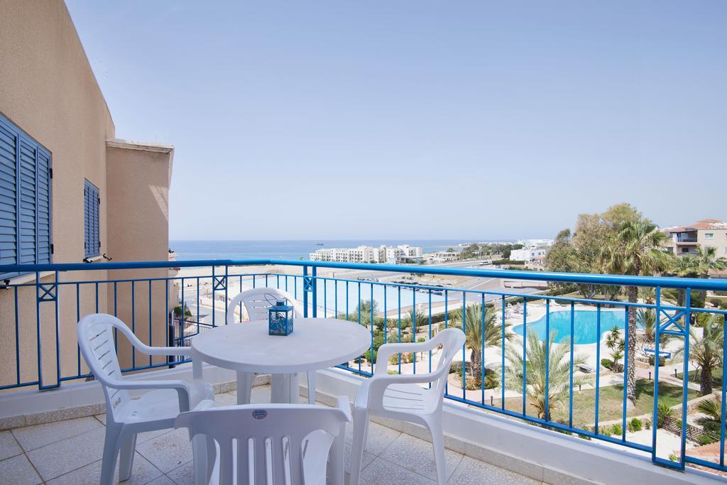 King'S Palace Apartment Pafos Exterior foto